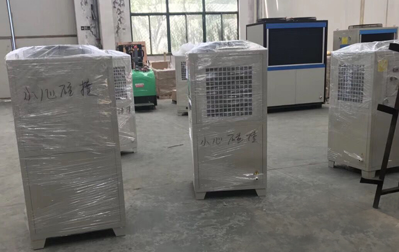 油冷機和冷水機該如何選擇？